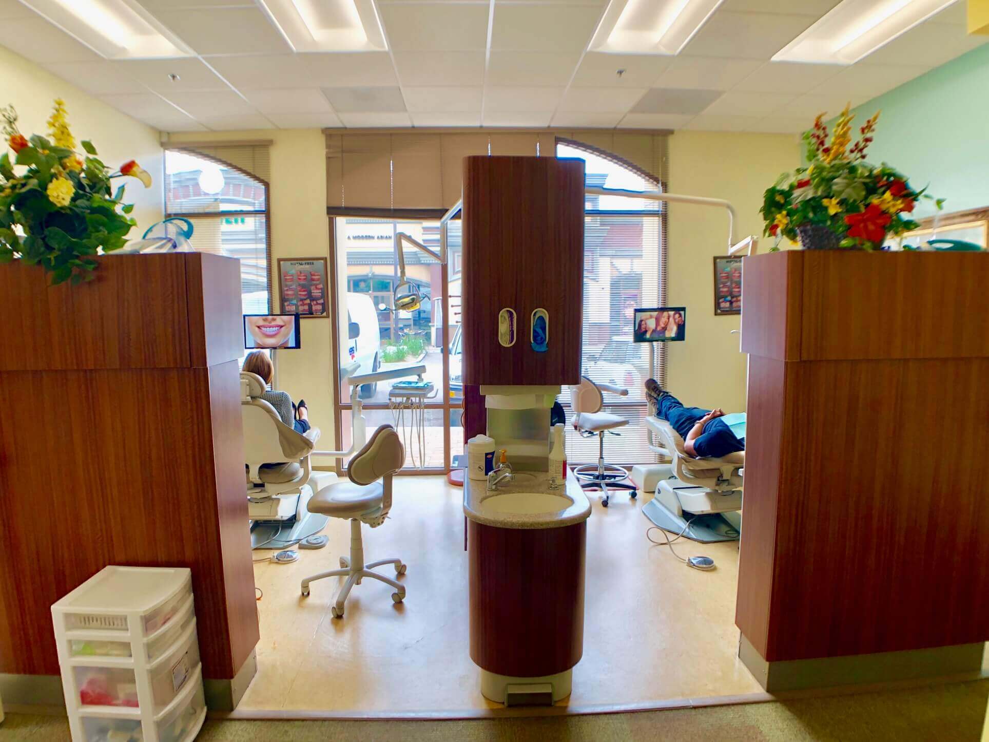 Pearl Cosmetic & Family Dentistry, Dentist Office in San Diego Book