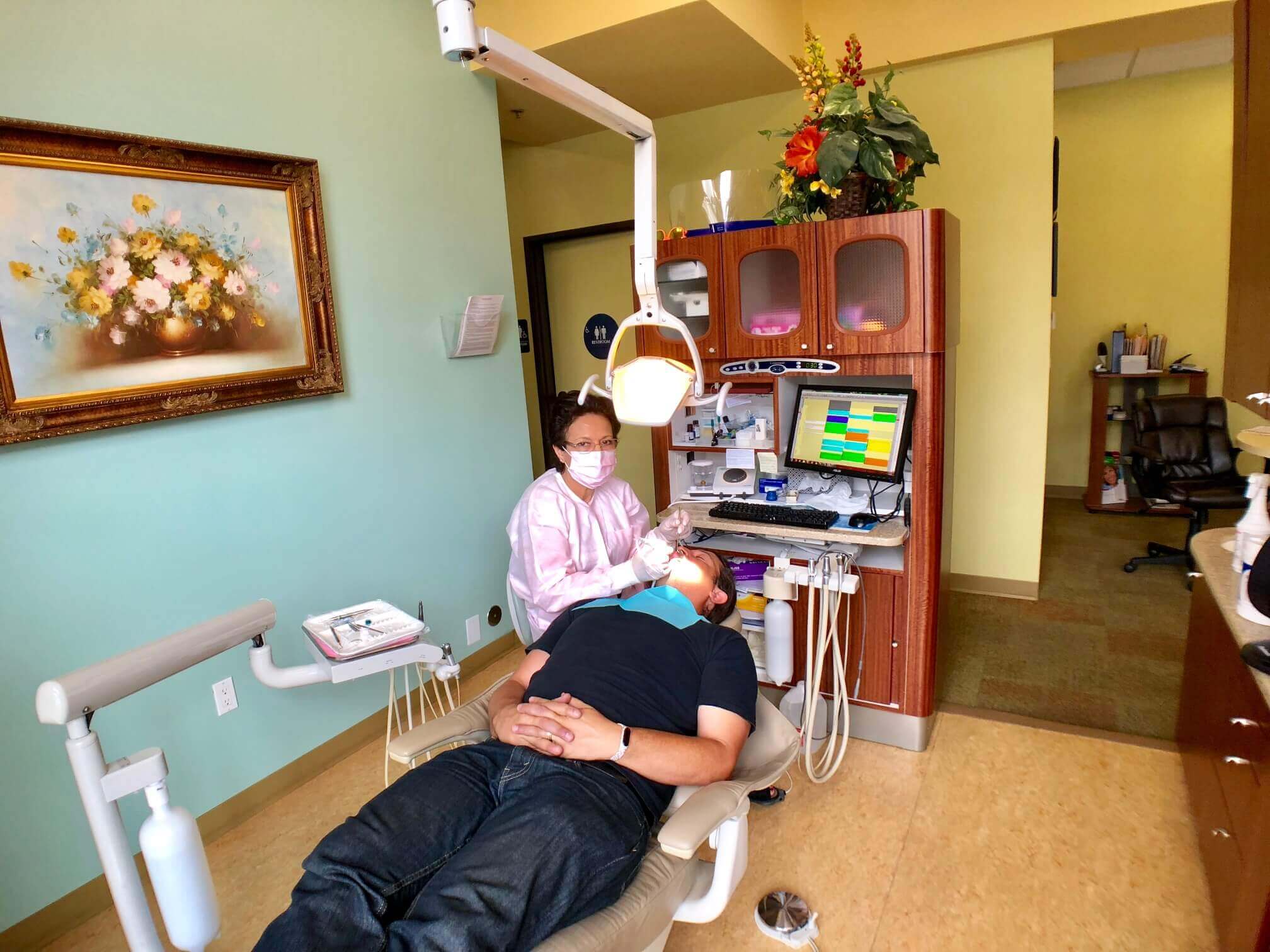 Pearl Cosmetic & Family Dentistry, Dentist Office in San Diego - Book