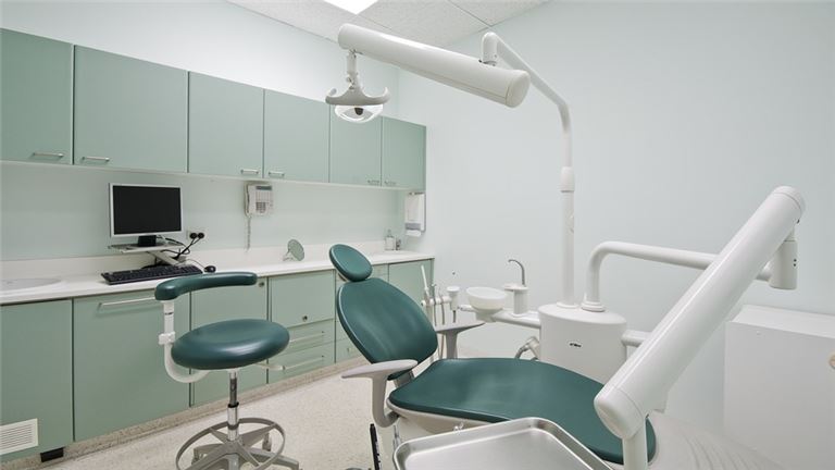 Long-Standing Dentistry Practice in Prime Location